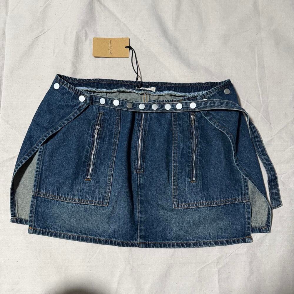 Nwt denim mini skirt with